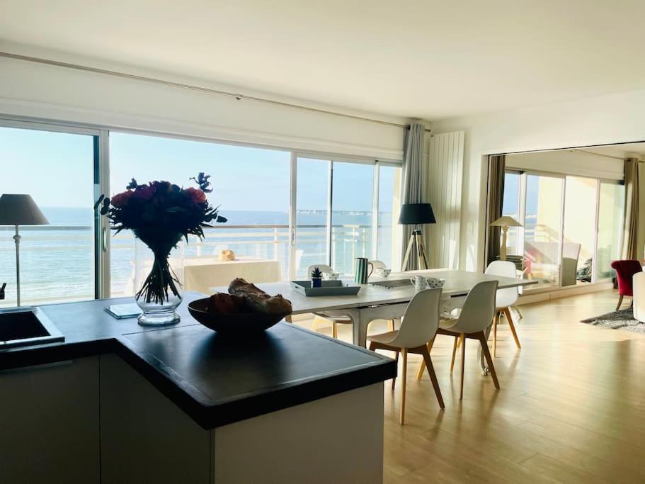 Face A : L'amiraute Appartement *