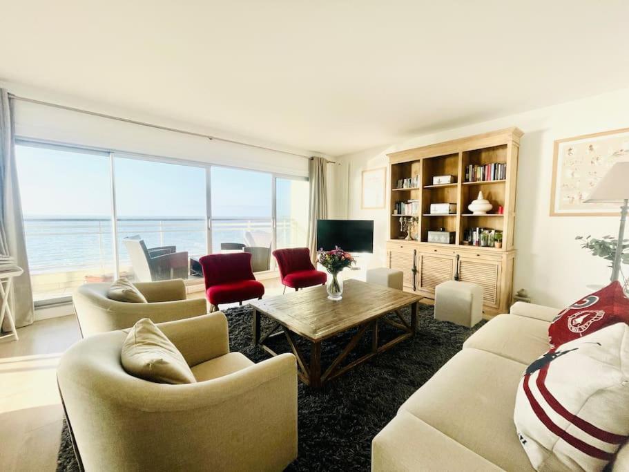 Face A : L'amiraute Appartement
